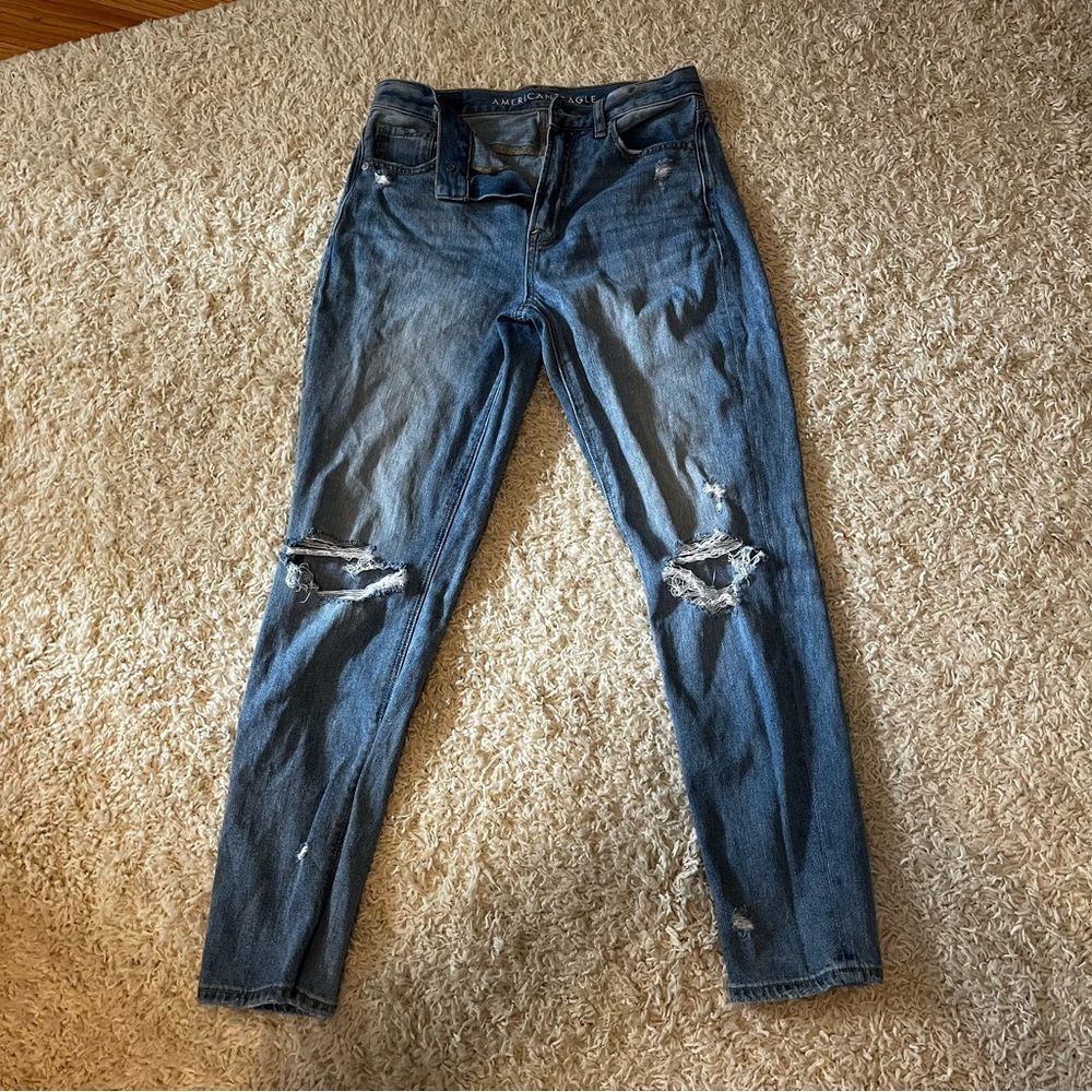 american eagle distressed mom jeans size 2 regular